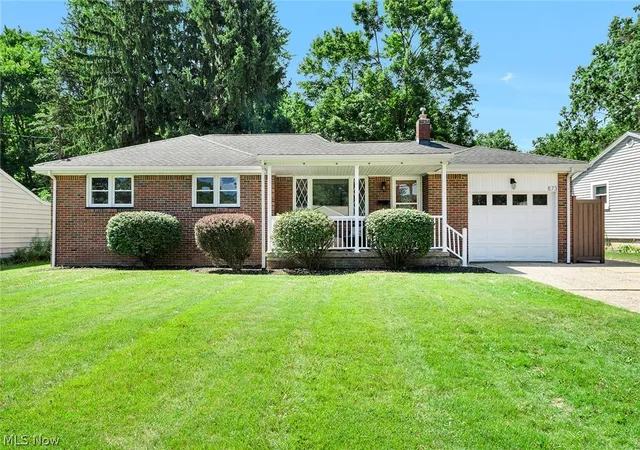 Photo 1 of Single family home for sale at 873 Edenridge Dr, Youngstown, OH 44512 | MLS# 5230406 | Listing updated on 2026-08-23