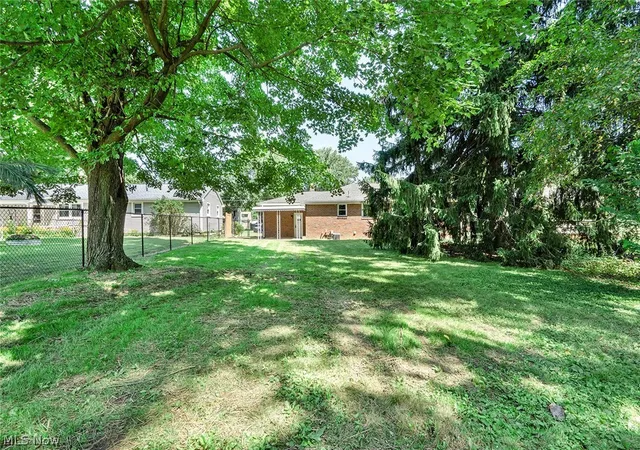 Photo 23 of Single family home for sale at 873 Edenridge Dr, Youngstown, OH 44512 | MLS# 5230406 | Listing updated on 2026-08-23