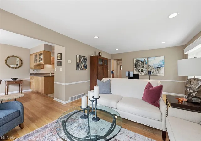 Photo 2 of Sale Pending at 6848 Rosemont Dr, Brecksville, OH 44141 | MLS# 5230591 | Listing updated on 2026-08-03