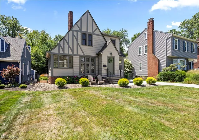 2nd image of 26019 Lake Rd, Bay Village, OH 44140 | MLS# 5230381