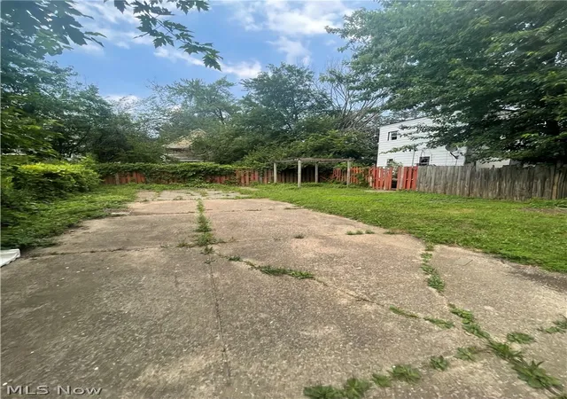 Photo 2 of Single family home for sale at 5613 Huss Ave, Cleveland, OH 44105 | MLS# 5230724 | Listing updated on 2026-08-11