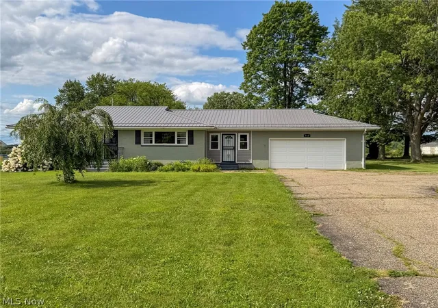 1st image of 568 12th St Nw, Carrollton, OH 44615 | MLS# 5230700