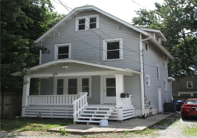 1st image of 256 Sues Ct, Akron, OH 44311 | MLS# 5228918