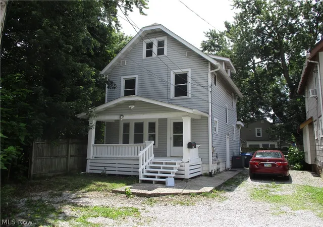 2nd image of 256 Sues Ct, Akron, OH 44311 | MLS# 5228918