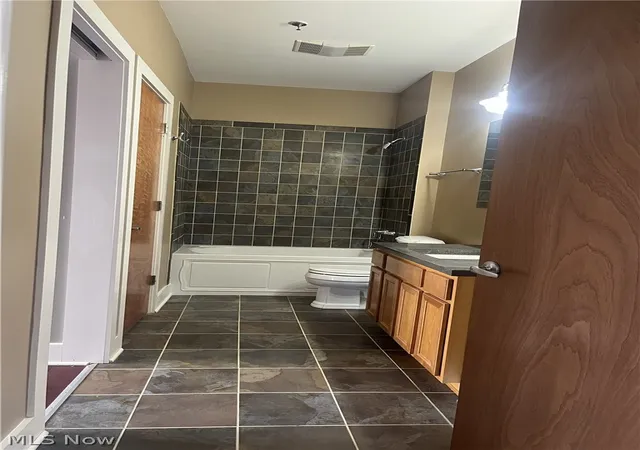 5th image of 1260 W 4Th St #401, Cleveland, OH 44113 | MLS# 5230687