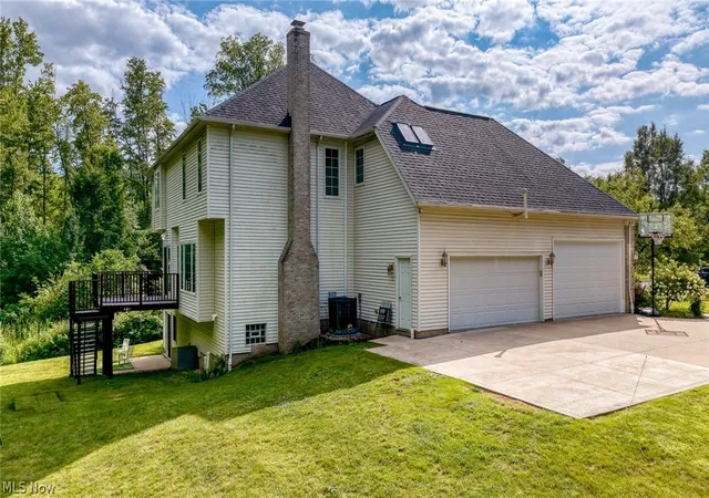 Photo 3 of Single family home for sale at 37462 Tidewater Dr, Solon, OH 44139 | MLS# 5230615 | Listing updated on 2026-08-01