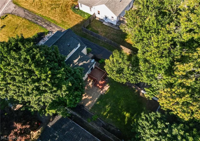 2nd image of 3912 Lake Rd W, Saybrook, OH 44004 | MLS# 5228959