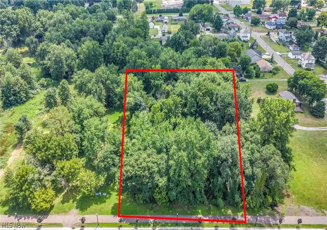Photo 40 of Single family home for sale at 265 Main St SE, Brewster, OH 44613 | MLS# 5230781 | Listing updated on 2026-09-01
