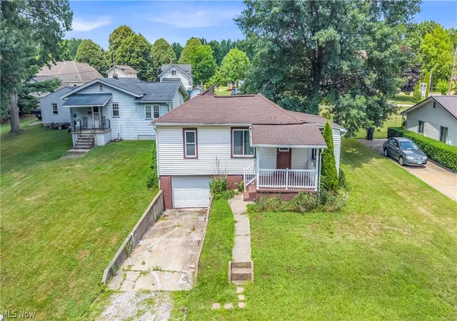 Photo 3 of Single family home for sale at 265 Main St SE, Brewster, OH 44613 | MLS# 5230781 | Listing updated on 2026-09-01