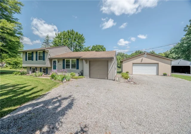 3rd image of 6142 Fairview Rd, Austintown, OH 44515 | MLS# 5230747