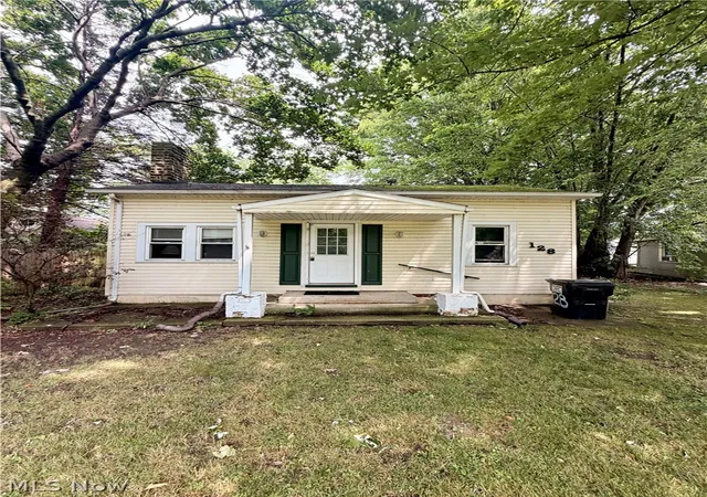 Photo 4 of Single family home for sale at 128 Lakeview Blvd, Painesville Twp, OH 44077 | MLS# 5230288 | Listing updated on 2026-09-21