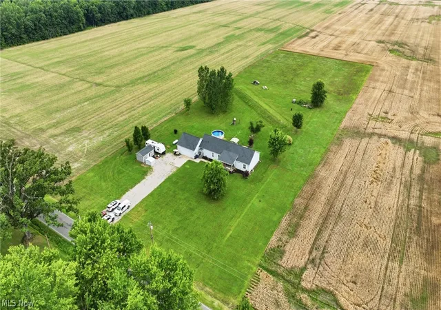 Photo 2 of Single family home for sale at 40308 Whitney Rd, La Grange, OH 44050 | MLS# 5230719 | Listing updated on 2026-08-15