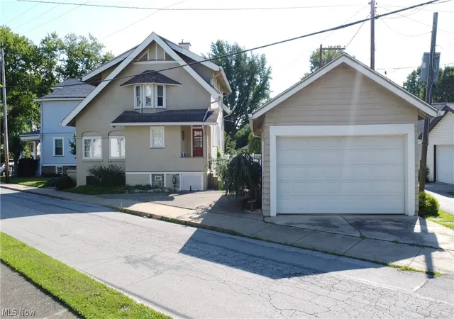 2nd image of 52 Maple Ave, Wheeling, WV 26003 | MLS# 5230492
