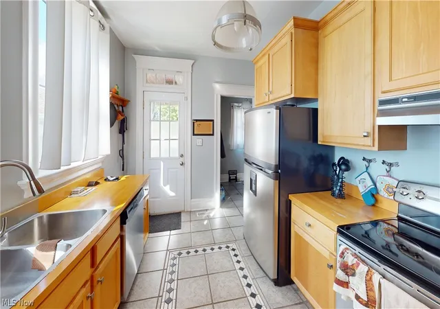Photo 3 of Single family home for sale at 52 Maple Ave, Wheeling, WV 26003 | MLS# 5230492 | Listing updated on 2026-10-05