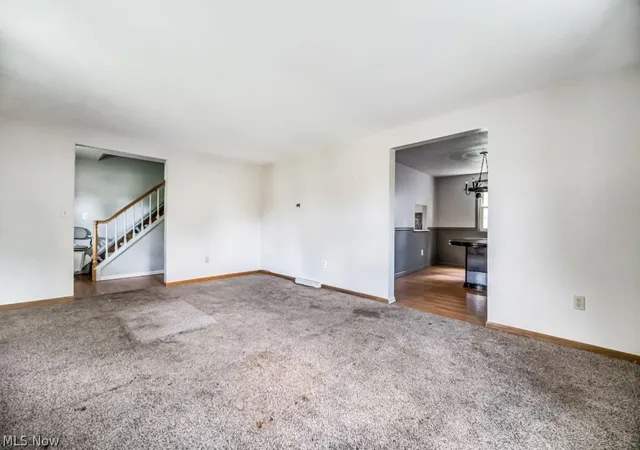 Photo 4 of Single family home for sale at 731 Redwood Dr, Canal Fulton, OH 44614 | MLS# 5230234 | Listing updated on 2026-10-04