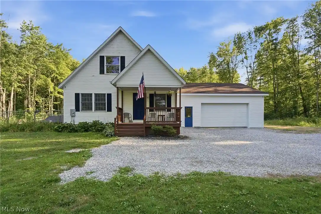 Photo 1 of Single family home for sale at 1318 Daly Rd, Ashtabula, OH 44004 | MLS# 5230652 | Listing updated on 2026-10-12