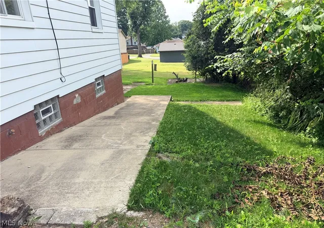 34th image of 34 W Lewis St, Struthers, OH 44471 | MLS# 5229590