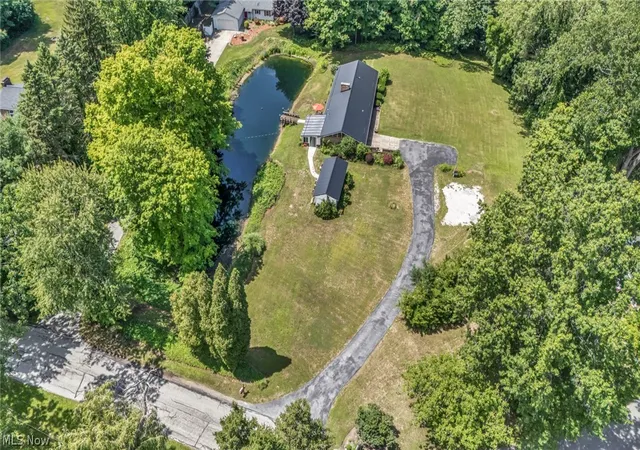 5th image of 9905 Knollwood, Concord Twp, OH 44060 | MLS# 5230422