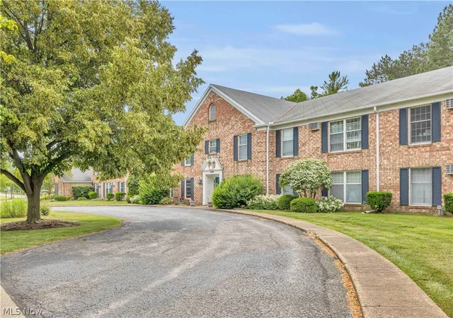 2nd image of 4704 Venice Heights Blvd #210, Sandusky, OH 44870 | MLS# 5228738