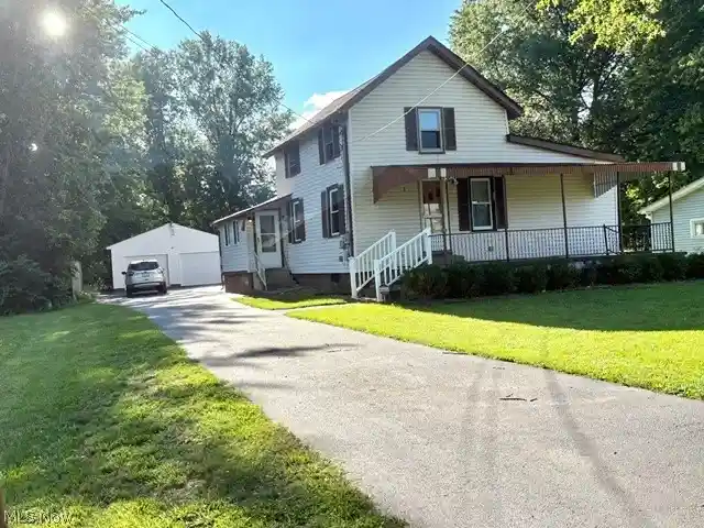 Photo 1 of Single family home for sale at 2047 Wilson Ave Ne, Warren, OH 44483 | MLS# 5230510 | Listing updated on 2026-10-16
