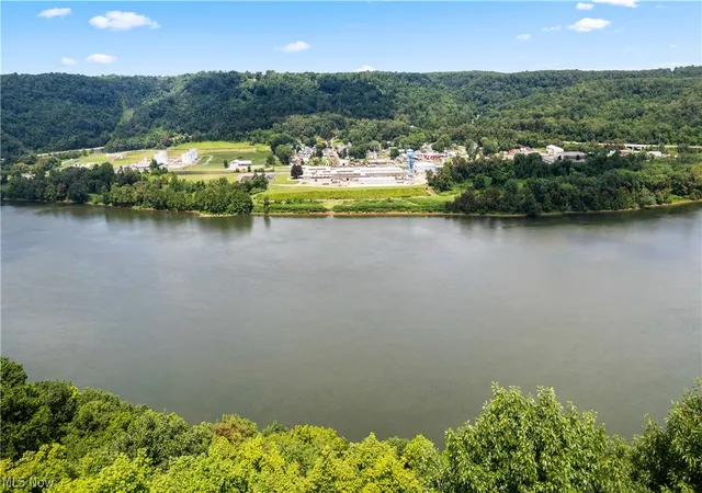 5th image of 4039 Palisades Dr, Weirton, WV 26062 | MLS# 5230882