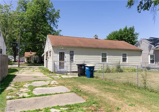 3rd image of 802 Norman Ave, Ashtabula, OH 44004 | MLS# 5230709
