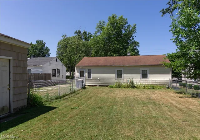 4th image of 802 Norman Ave, Ashtabula, OH 44004 | MLS# 5230709