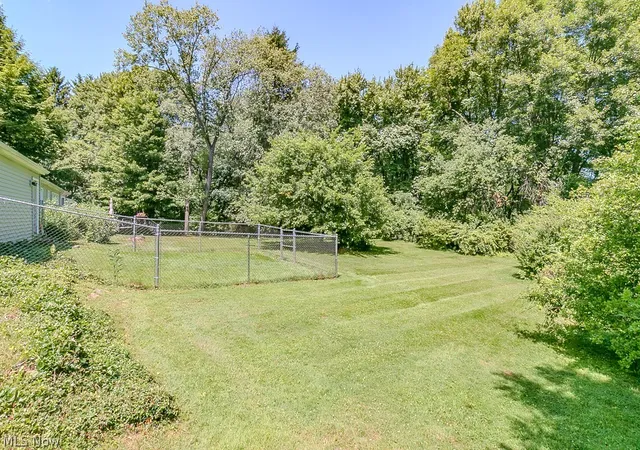 3rd image of 8422 Holly Hill Dr, Novelty, OH 44072 | MLS# 5226275