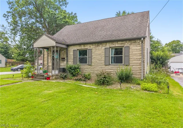 3rd image of 178 S Edgehill Ave, Austintown, OH 44515 | MLS# 5230255