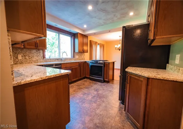 3rd image of 5 Lee Dr, Poland, OH 44514 | MLS# 5230523