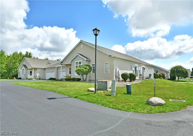 4th image of 24 Abbington Dr Nw, Warren, OH 44481 | MLS# 5230856