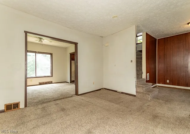 Photo 3 of Single family home for sale at 980 Evangeline Rd, Cleveland, OH 44110 | MLS# 5229756 | Listing updated on 2026-09-25