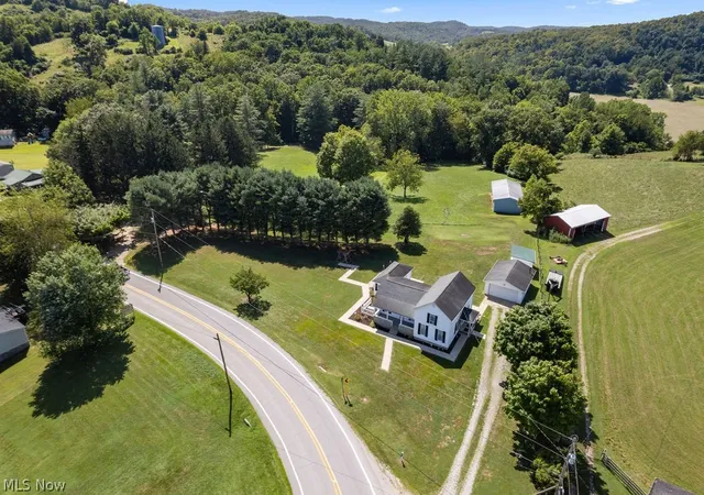 2nd image of 466 Palestine Rd, Elizabeth, WV 26143 | MLS# 5230785