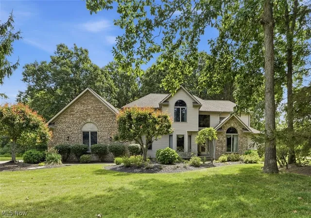 2nd image of 6435 Suzanne Ln, Solon, OH 44139 | MLS# 5224918