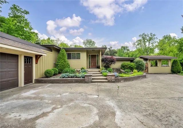 Photo 3 of Single family home for sale at 6718 Case Rd, North Ridgeville, OH 44039 | MLS# 5227905 | Listing updated on 2026-07-30