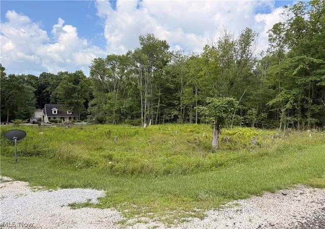 1st image of 633 E Mohawk Dr, Malvern, OH 44644 | MLS# 5230918