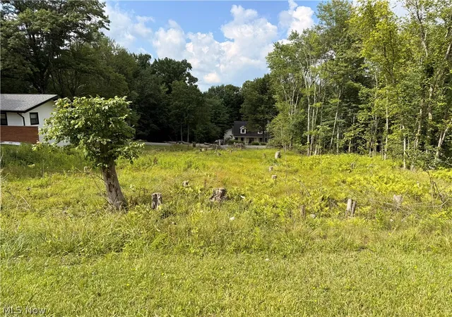 2nd image of 633 E Mohawk Dr, Malvern, OH 44644 | MLS# 5230918