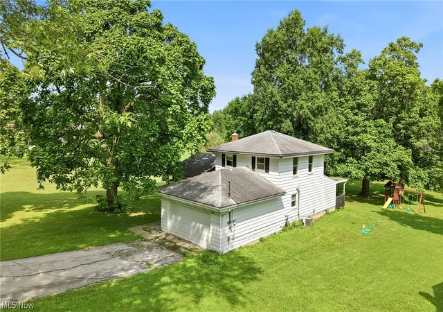 Photo 3 of Single family home for sale at 1501 Ohltown Mcdonald Rd, Mineral Ridge, OH 44440 | MLS# 5230930 | Listing updated on 2026-10-03