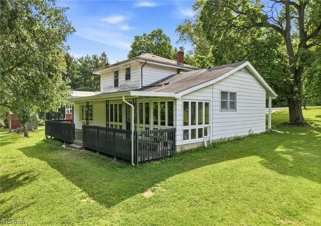 Photo 4 of Single family home for sale at 1501 Ohltown Mcdonald Rd, Mineral Ridge, OH 44440 | MLS# 5230930 | Listing updated on 2026-10-03