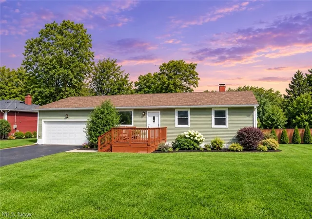 Photo 1 of Single family home for sale at 17964 Glendale Ave, Lake Milton, OH 44429 | MLS# 5229163 | Listing updated on 2026-10-05