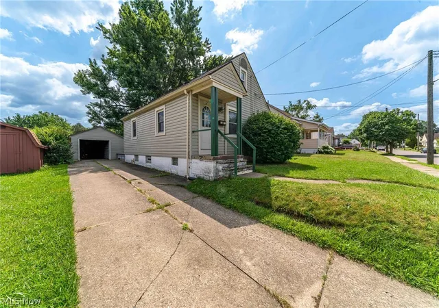 3rd image of 1347 Hammel St, Akron, OH 44306 | MLS# 5230993