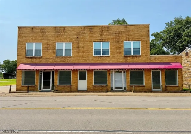 1st image of 2007 Washington Blvd, Belpre, OH 45714 | MLS# 5230994