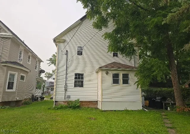 Photo 3 of Single family home for sale at 355 12th, Elyria, OH 44035 | MLS# 5230047 | Listing updated on 2026-09-25