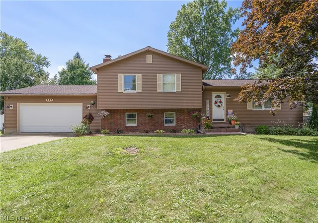 Photo 1 of Single family home for sale at 457 S Colonial Dr, Cortland, OH 44410 | MLS# 5231012 | Listing updated on 2026-10-07