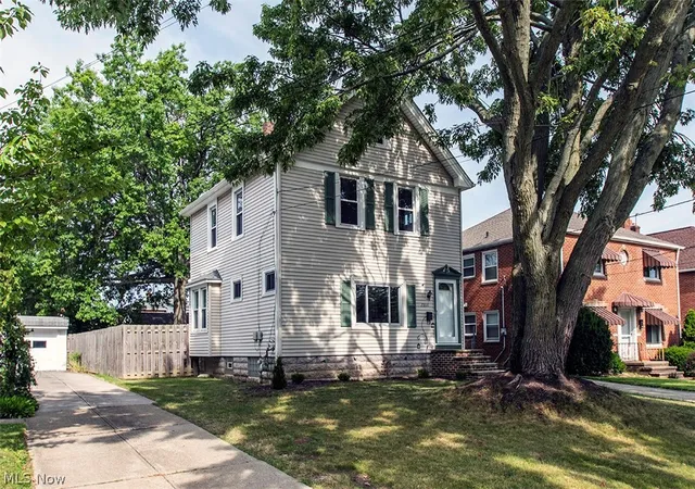 33rd image of 2300 Lakeview Ave, Rocky River, OH 44116 | MLS# 5225190