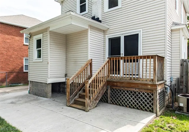 4th image of 2300 Lakeview Ave, Rocky River, OH 44116 | MLS# 5225190