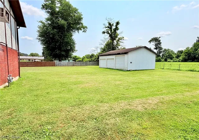 2nd image of 1601 Hl St, Belpre, OH 45714