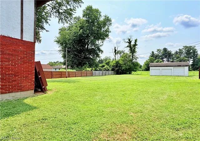 12th image of 1601 Hill St, Belpre, OH 45714 | MLS# 5230996