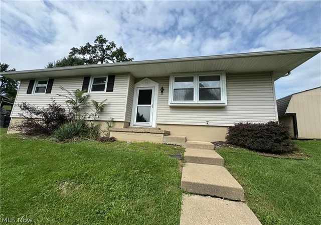 4th image of 110 Locust Dr, Barnesville, OH 43713 | MLS# 5230905