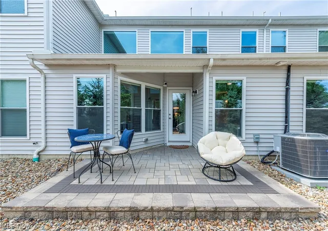 Photo 3 of Condo for sale at 32040 Tuscan Ln, Avon Lake, OH 44012 | MLS# 5231000 | Listing updated on 2026-08-13